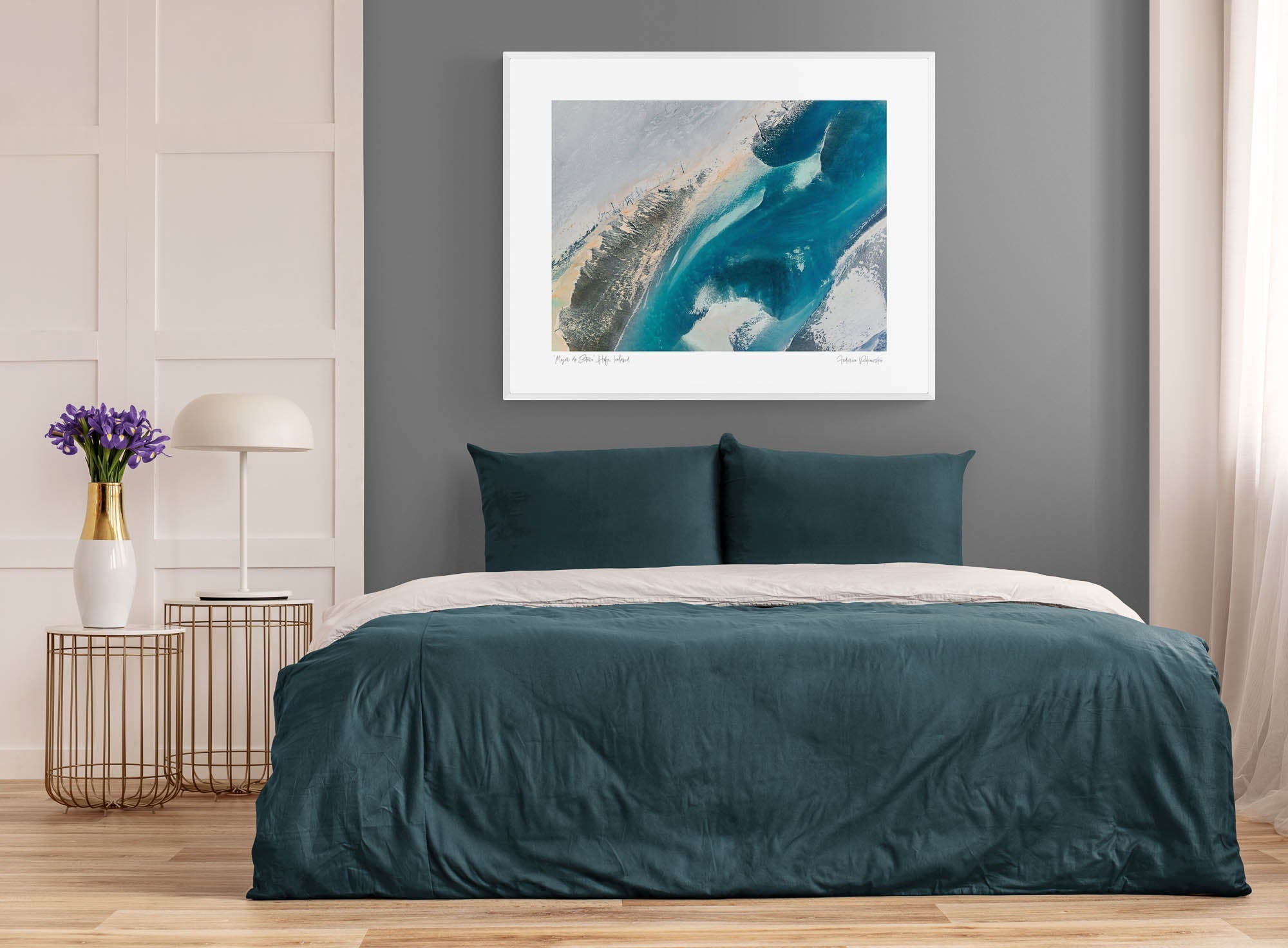 "Mujer de Botero" Hofn, Iceland