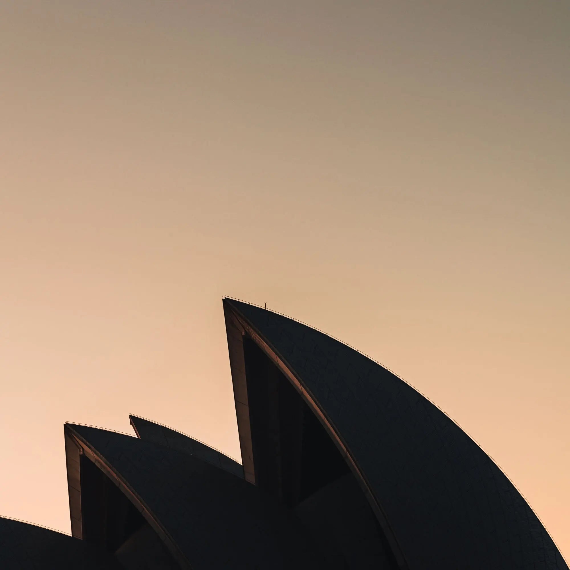 Silhouette of the Sydney Opera House, Sydney, Australia (Int)