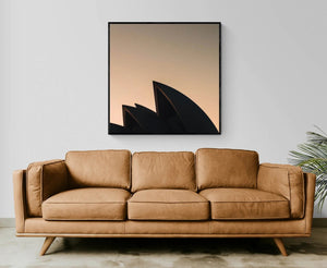 Silhouette of the Sydney Opera House, Sydney, Australia (Int)